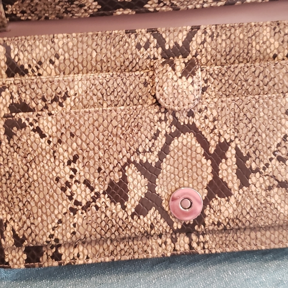 Nine West Handbag - Picture 2 of 4